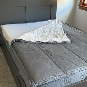 Beddy's Geometric Patterned Bedding